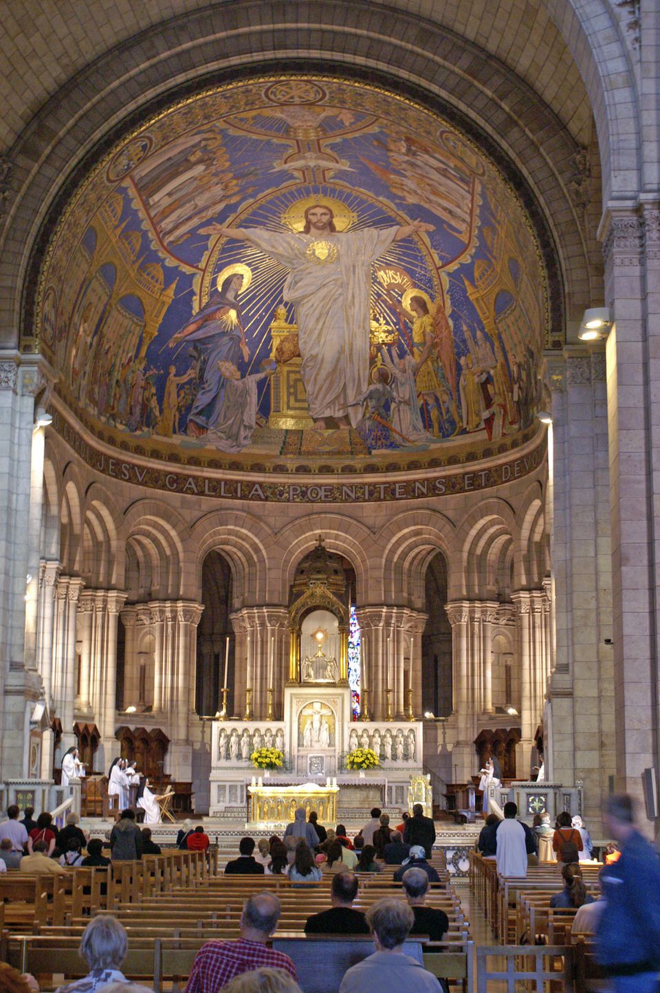 The choir of Sacré-Cœur and the Christ in Majesty mosaic.
